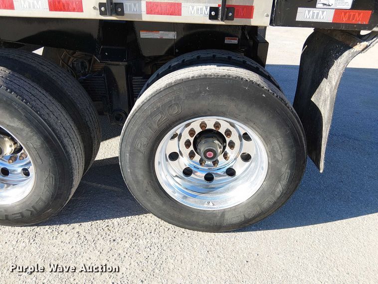 image for item DU3670 2023 MTM Midwest 26EL-QF-SP end dump trailer