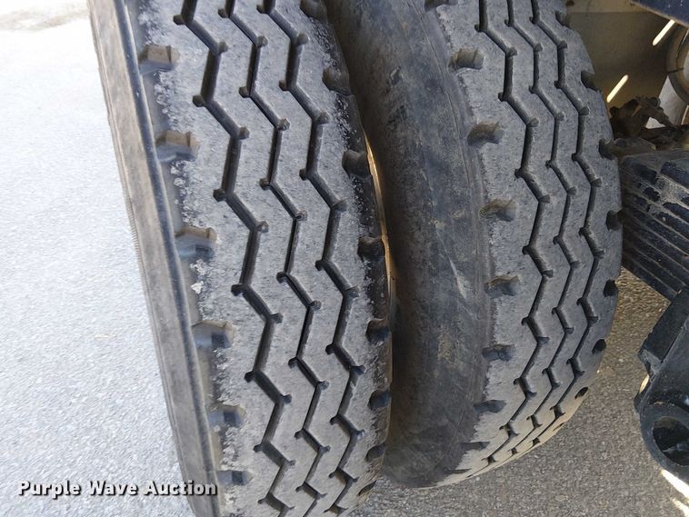 image for item DU3670 2023 MTM Midwest 26EL-QF-SP end dump trailer