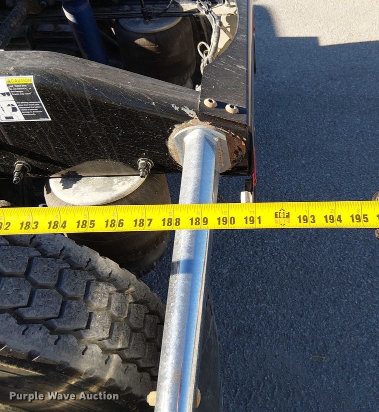 image for item DU3671 2017 Peterbilt  567 semi truck