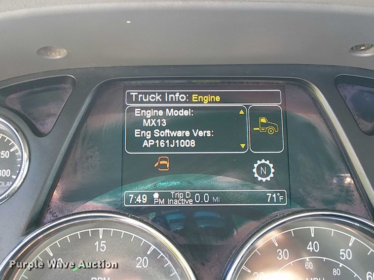 image for item DU3671 2017 Peterbilt  567 semi truck