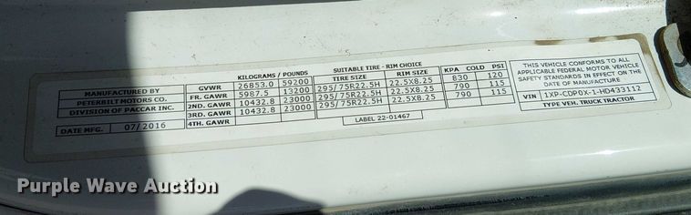 image for item DU3671 2017 Peterbilt  567 semi truck