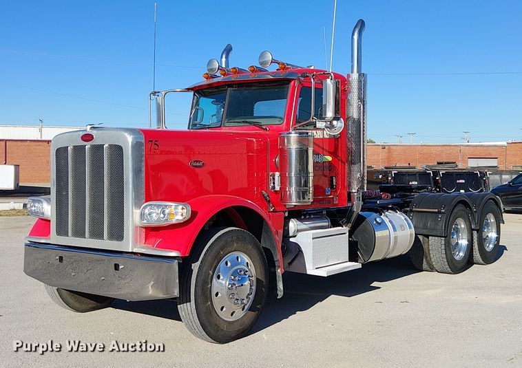 2023 Peterbilt 389