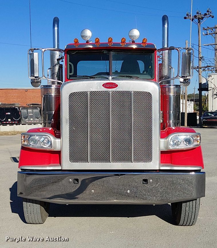 CAMIóN 2023 PETERBILT