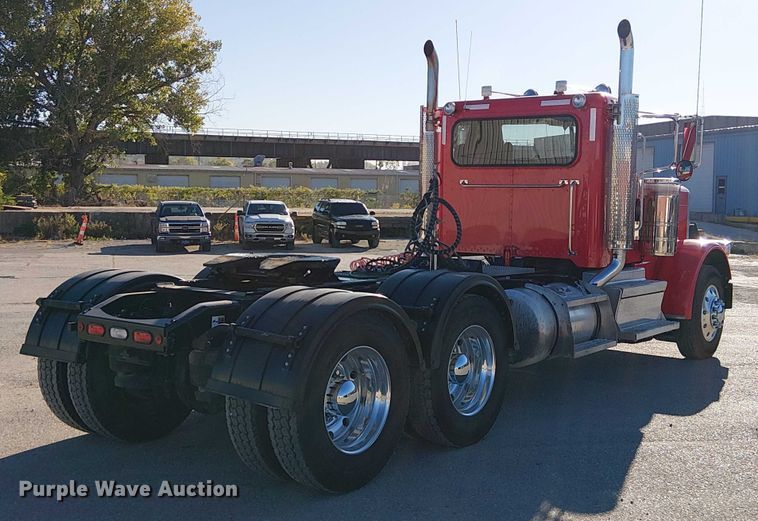 CAMIóN 2023 PETERBILT