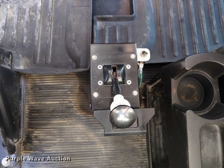 image for item DU3672 2023 Peterbilt 389 semi truck