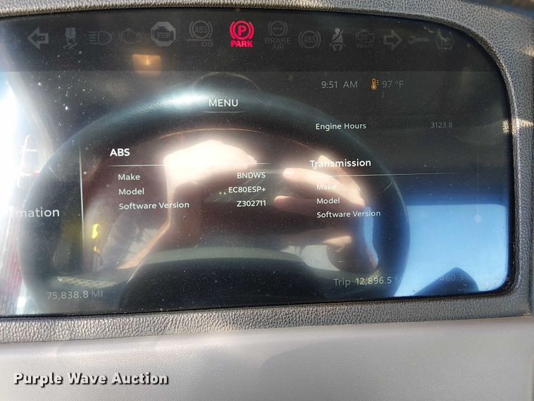 image for item DU3672 2023 Peterbilt 389 semi truck