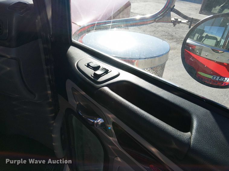 image for item DU3672 2023 Peterbilt 389 semi truck