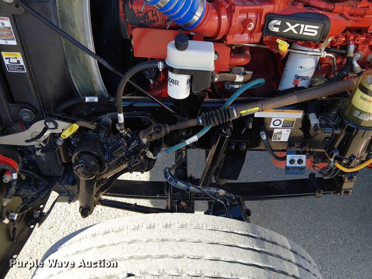 image for item DU3672 2023 Peterbilt 389 semi truck