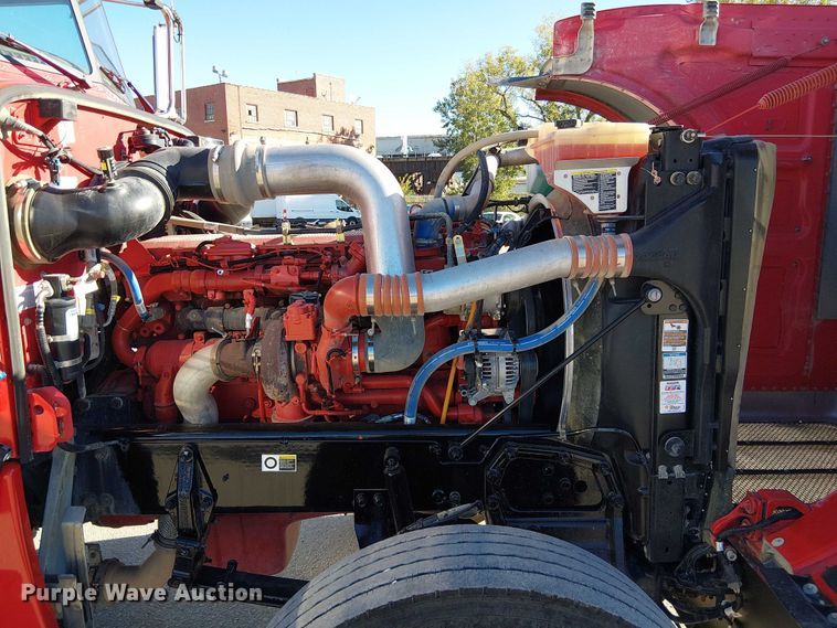 image for item DU3672 2023 Peterbilt 389 semi truck