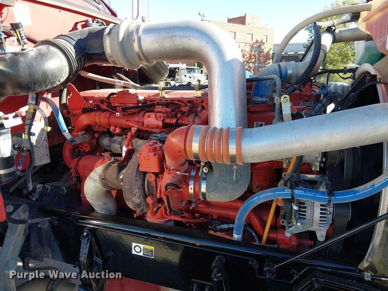 image for item DU3672 2023 Peterbilt 389 semi truck