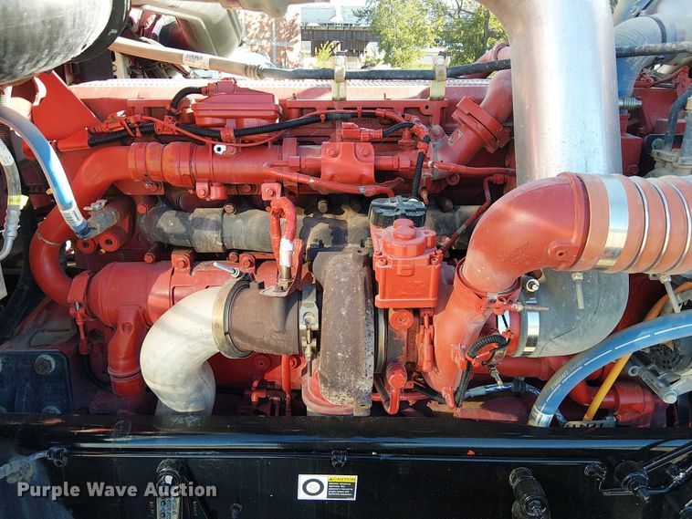 image for item DU3672 2023 Peterbilt 389 semi truck