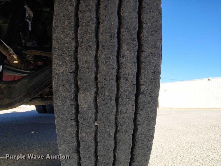 image for item DU3672 2023 Peterbilt 389 semi truck