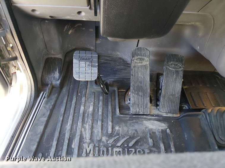 image for item DU3673 2023 Peterbilt 389 semi truck