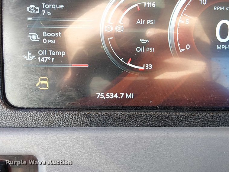 image for item DU3673 2023 Peterbilt 389 semi truck