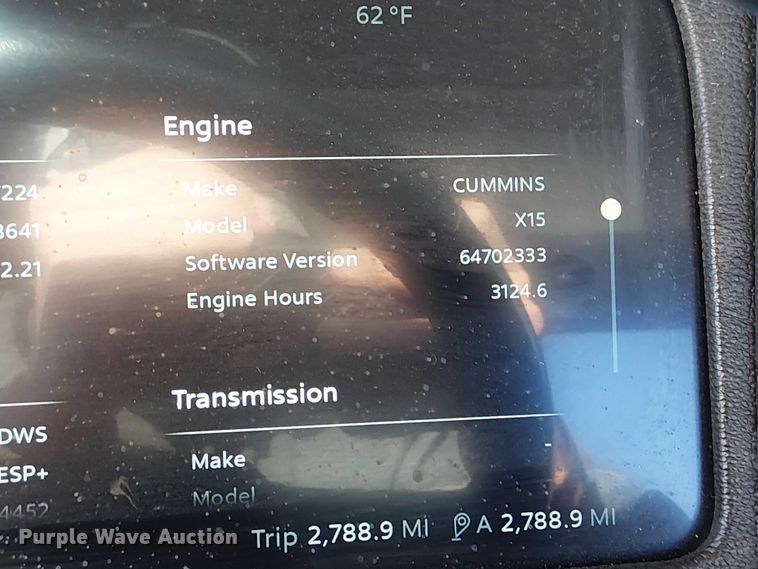 image for item DU3673 2023 Peterbilt 389 semi truck