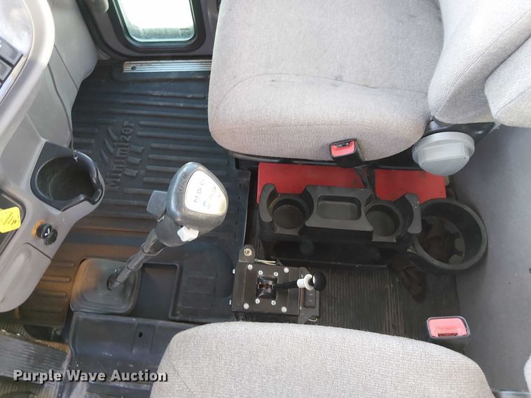 image for item DU3673 2023 Peterbilt 389 semi truck