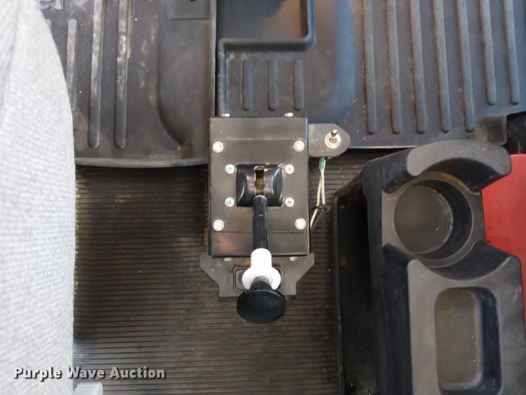 image for item DU3673 2023 Peterbilt 389 semi truck