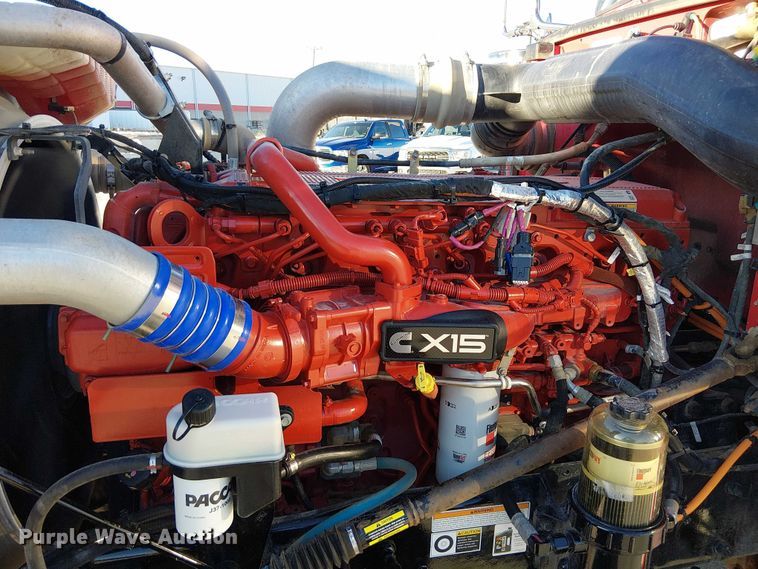 image for item DU3673 2023 Peterbilt 389 semi truck