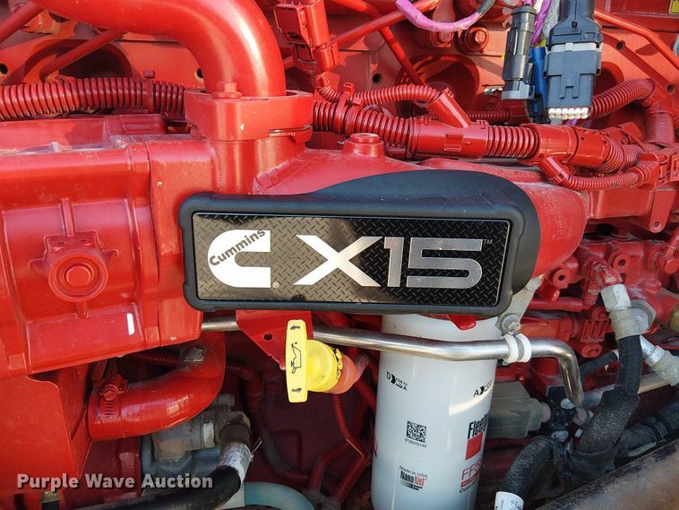 image for item DU3673 2023 Peterbilt 389 semi truck