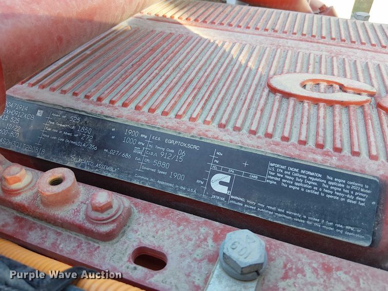 image for item DU3673 2023 Peterbilt 389 semi truck