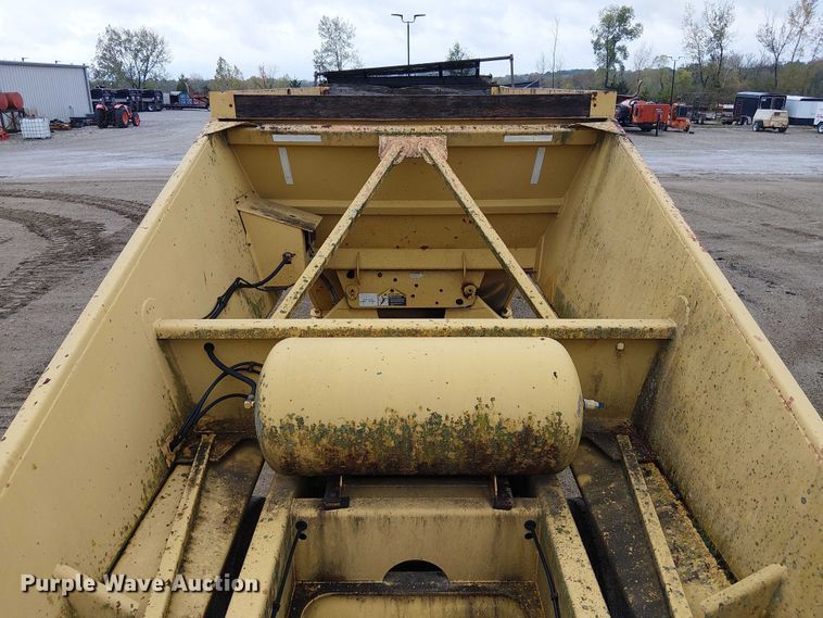 image for item DU3719 1998 Load King 2060-40-2 bottom dump trailer