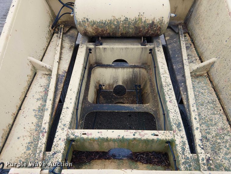 image for item DU3719 1998 Load King 2060-40-2 bottom dump trailer