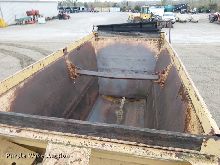 image for item DU3719 1998 Load King 2060-40-2 bottom dump trailer