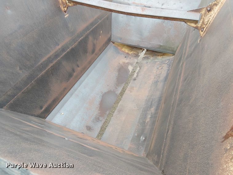 image for item DU3719 1998 Load King 2060-40-2 bottom dump trailer