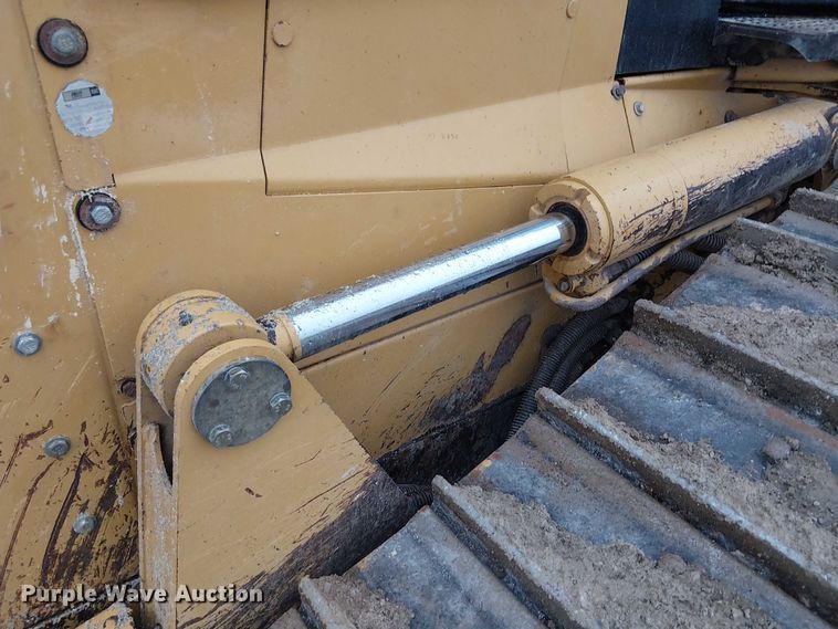 image for item DU3720 2011 Caterpillar D6N XL dozer