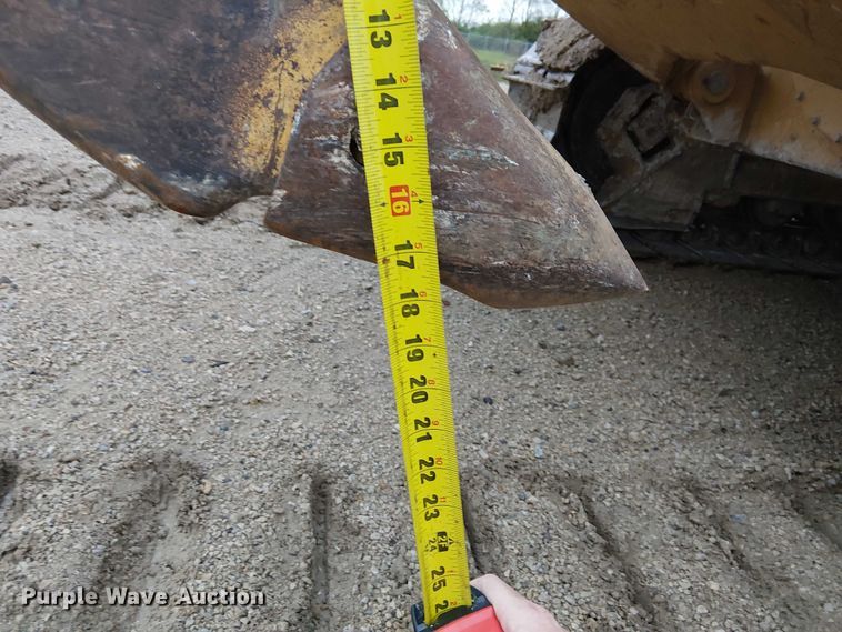 image for item DU3720 2011 Caterpillar D6N XL dozer