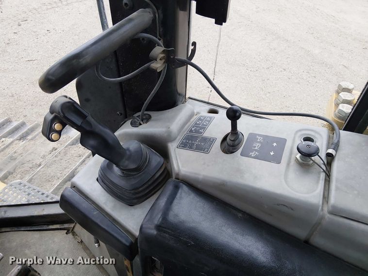 image for item DU3720 2011 Caterpillar D6N XL dozer