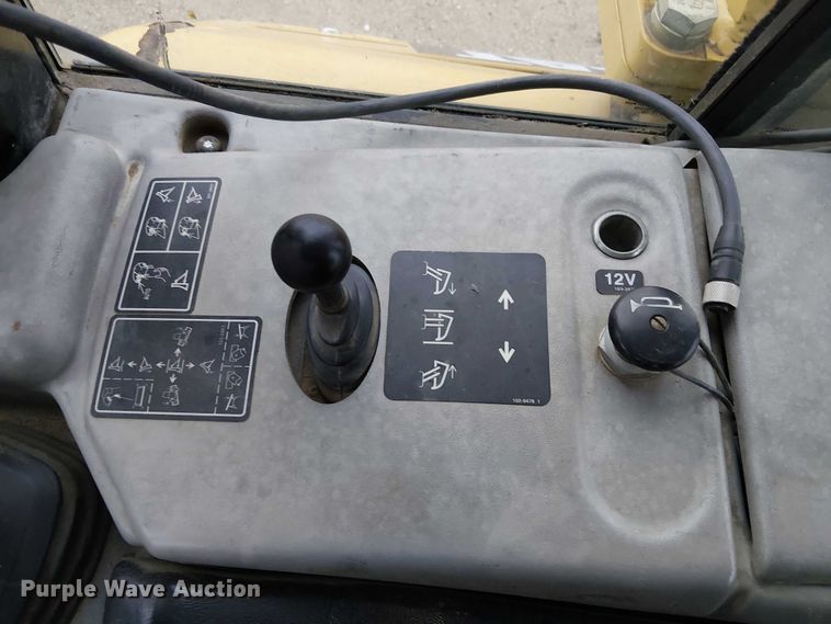 image for item DU3720 2011 Caterpillar D6N XL dozer