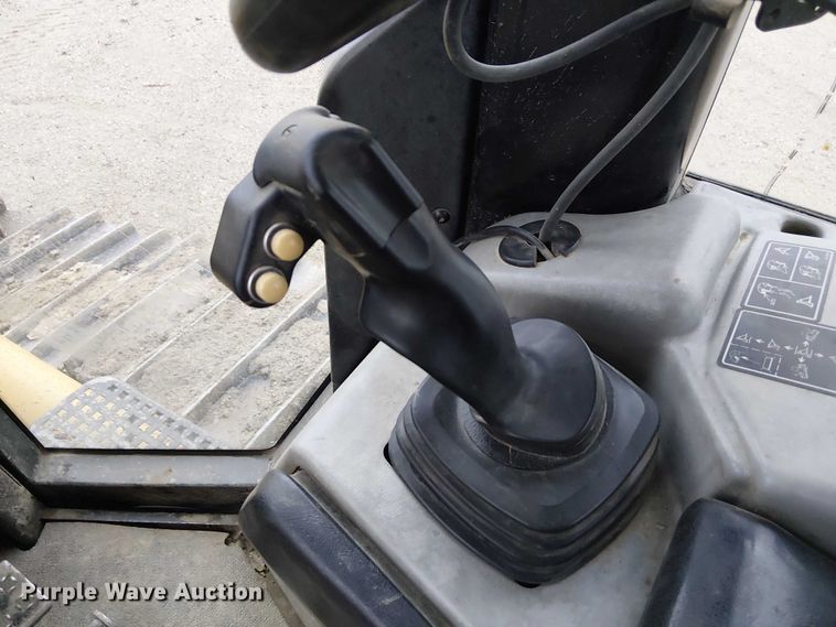 image for item DU3720 2011 Caterpillar D6N XL dozer