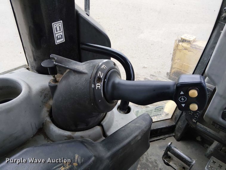 image for item DU3720 2011 Caterpillar D6N XL dozer