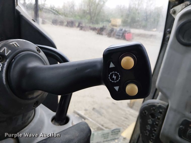 image for item DU3720 2011 Caterpillar D6N XL dozer