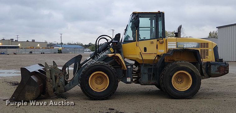 image for item DU3721 2004 Komatsu WA250PT-5L wheel loader