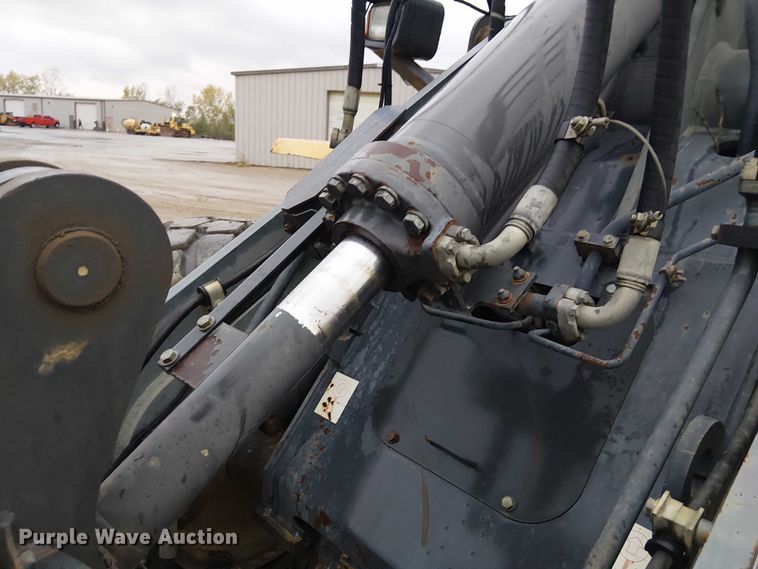 image for item DU3721 2004 Komatsu WA250PT-5L wheel loader