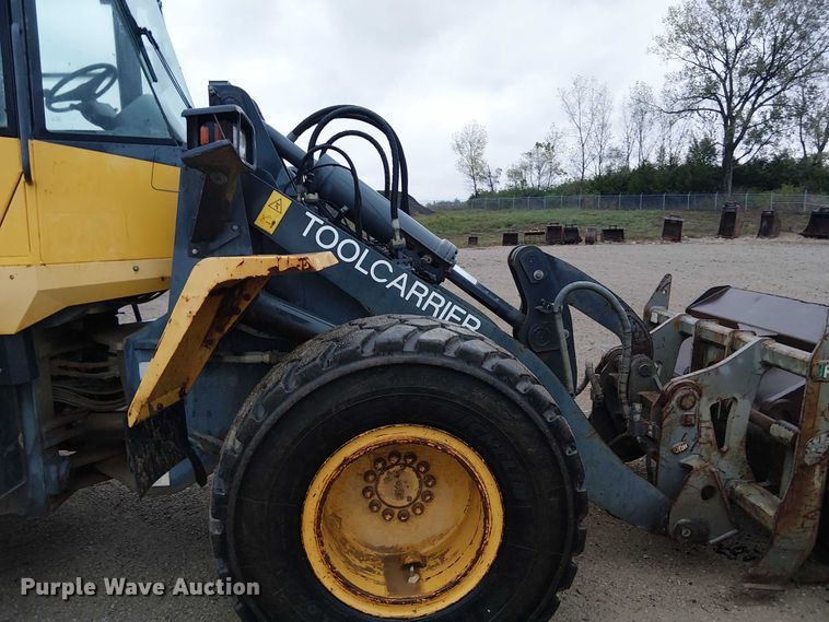 image for item DU3721 2004 Komatsu WA250PT-5L wheel loader