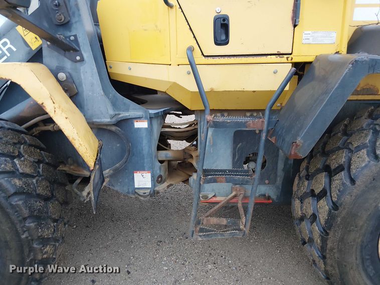 image for item DU3721 2004 Komatsu WA250PT-5L wheel loader