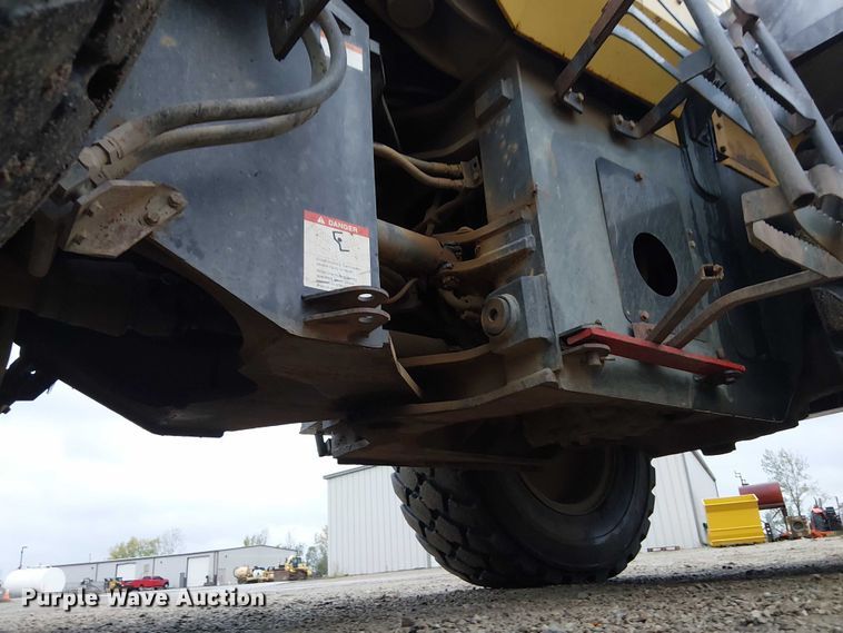 image for item DU3721 2004 Komatsu WA250PT-5L wheel loader