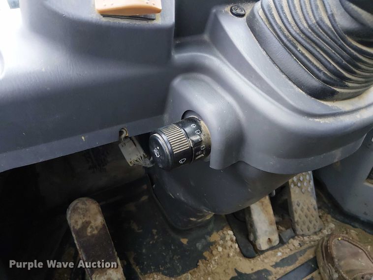 image for item DU3721 2004 Komatsu WA250PT-5L wheel loader