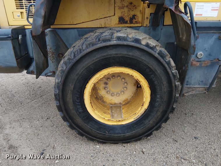 image for item DU3721 2004 Komatsu WA250PT-5L wheel loader