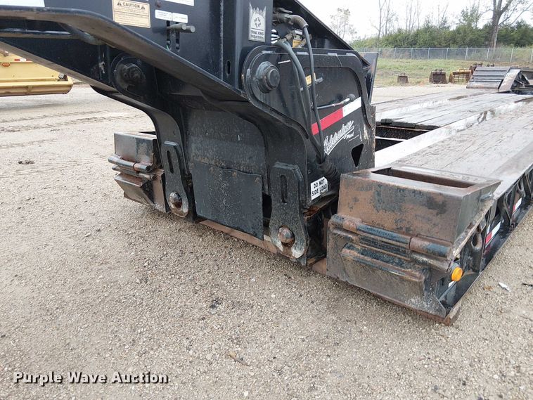 image for item DU3722 2016 Trail King TK110HDG lowboy equipment trailer
