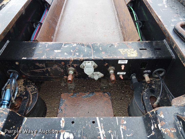 image for item DU3722 2016 Trail King TK110HDG lowboy equipment trailer