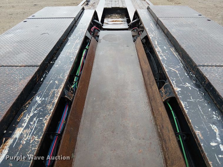 image for item DU3722 2016 Trail King TK110HDG lowboy equipment trailer