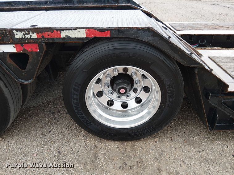 image for item DU3722 2016 Trail King TK110HDG lowboy equipment trailer