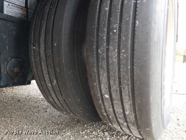 image for item DU3722 2016 Trail King TK110HDG lowboy equipment trailer