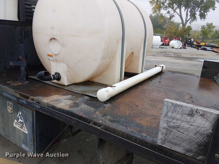 image for item DU3726 2004 International 4300 flatbed truck