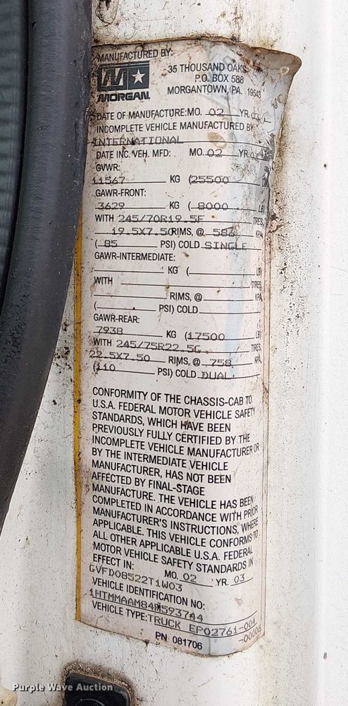 image for item DU3726 2004 International 4300 flatbed truck