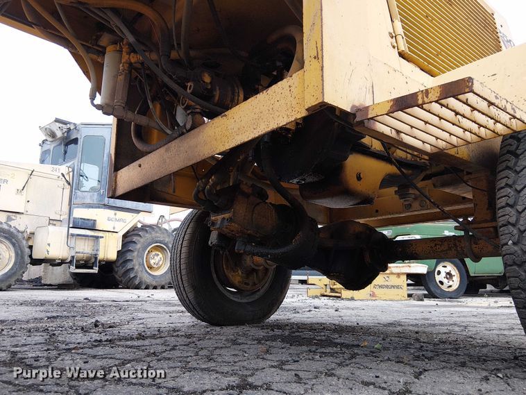 image for item DU3727 SweepMaster 250 broom